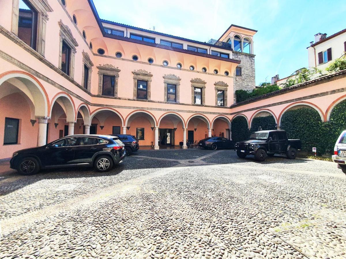 King Center 9 Posti Letto- Grande Terrazza - 2 Bagni Privati Appartamento *